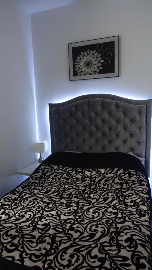 Apartament Neon Γκντίνια Εξωτερικό φωτογραφία